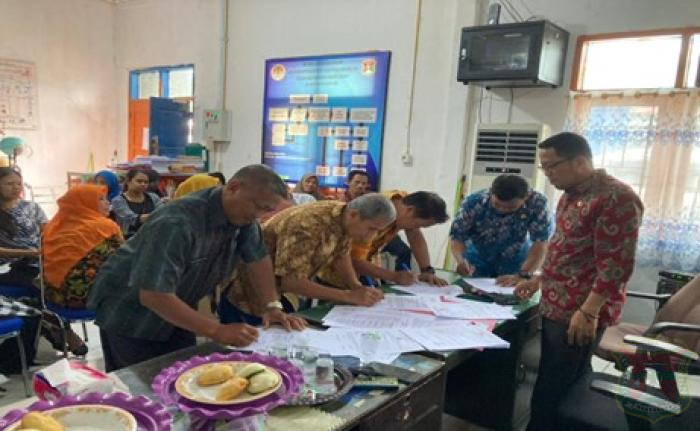 DLHK Kabupaten Mamuju Laksanakan Penandatanganan Perjanjian Kinerja Tahun 2024